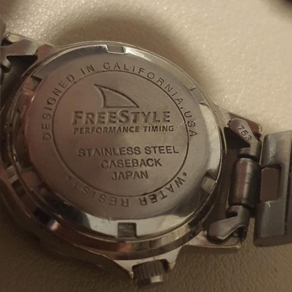 Vtg Freestyle Silver/Pink Women's Diver Watch - Picture 7 of 7